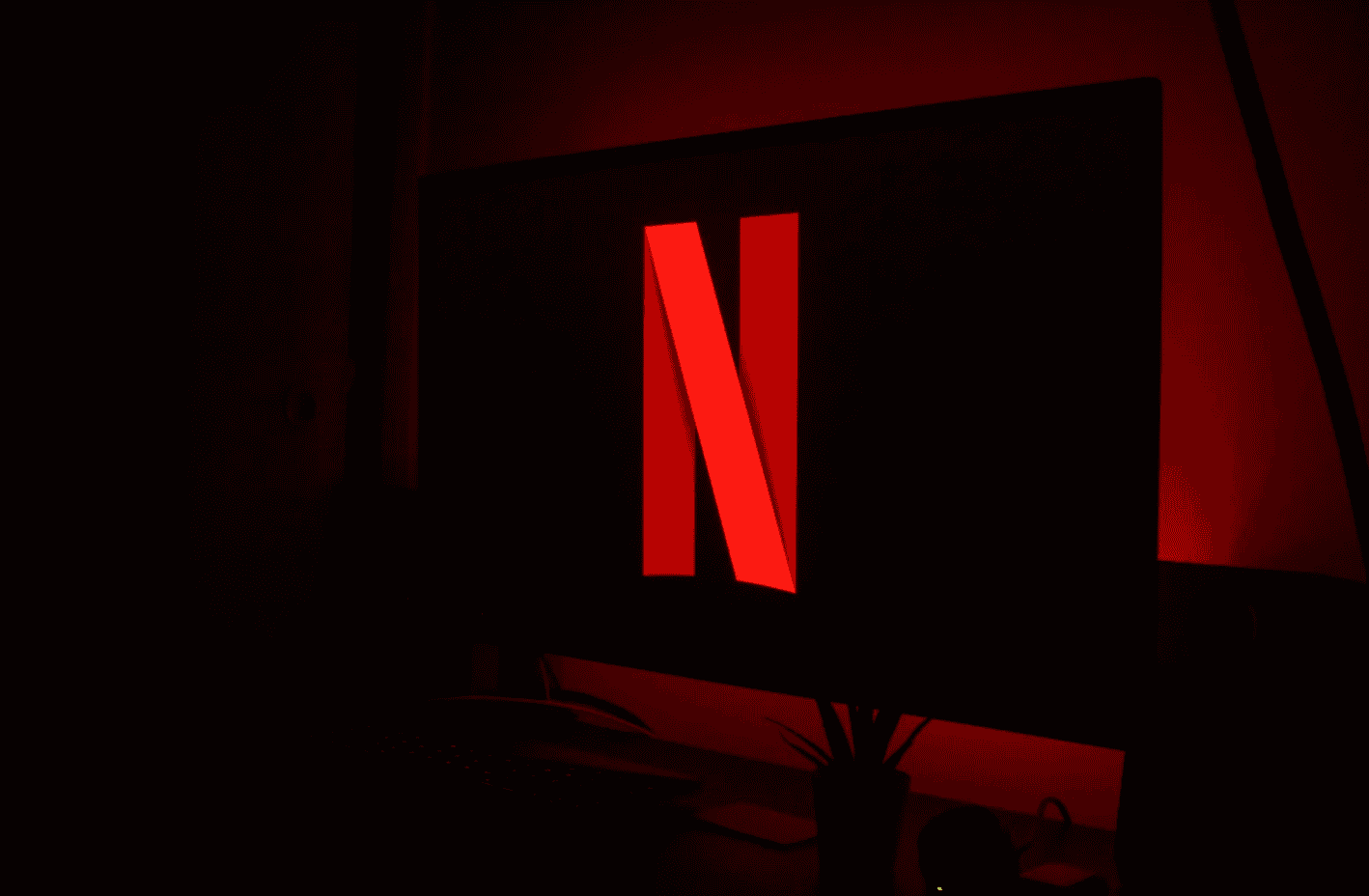 Netflix anuncia cobrança adicional para quem divide senha - BlogTv