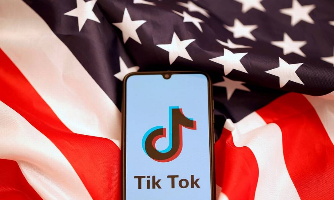 Está proibido usar o TikTok nos celulares dos servidores públicos dos Estados Unidos
