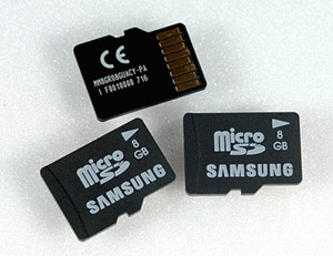 Samsung lança cartão microSD de 8GB