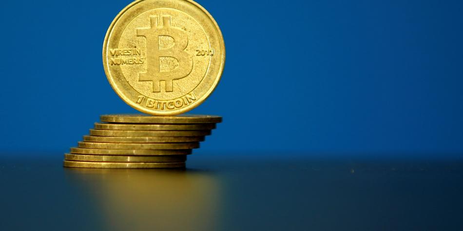 Bitcoin bate novo recorde e agora vale mais de US$ 4 mil