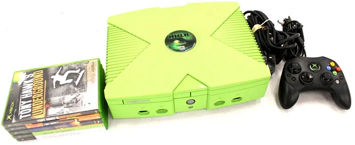 Versão raríssima do Xbox é leiloada por R$ 53 mil