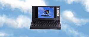 Empresa lança notebook retrô com Windows 95 para você ter a mais pura experiência nostálgica