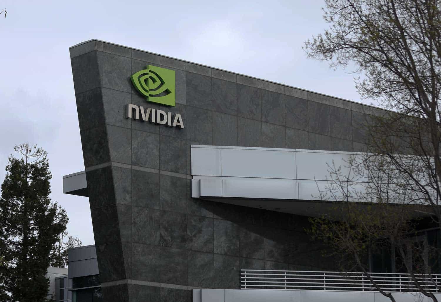 NVIDIA na mira de França: empresa corre risco de receber multa altíssima